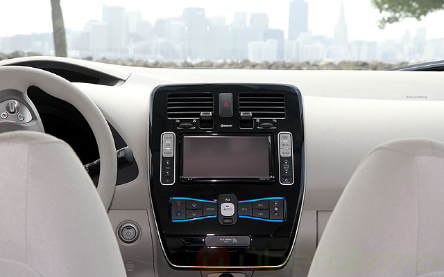 5_The_Inside nissan leaf review