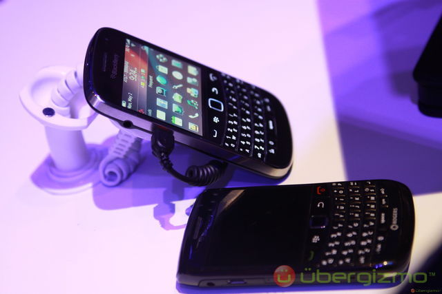 BlackBerry Bold 9900 compared to the previous Bold BlackBerry Bold 9900 compared to the previous Bold