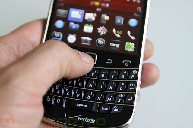 blackberry-bold-9900-review--12 blackberry-bold-9900-review