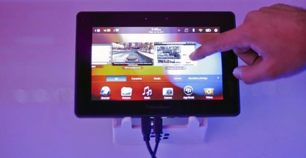 BlackBerry Playbook Going For Just $99 | Ubergizmo