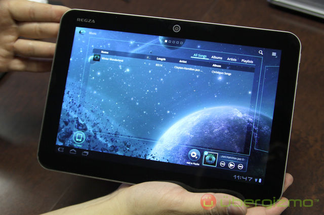 Toshiba-Excite-X10_02