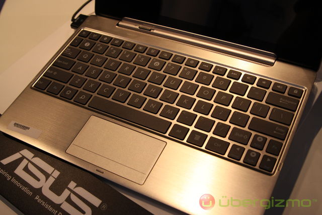 Asus Transformer Pad Infinity Hands-On  Ubergizmo