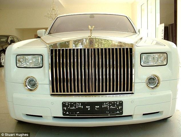 gold-phantom