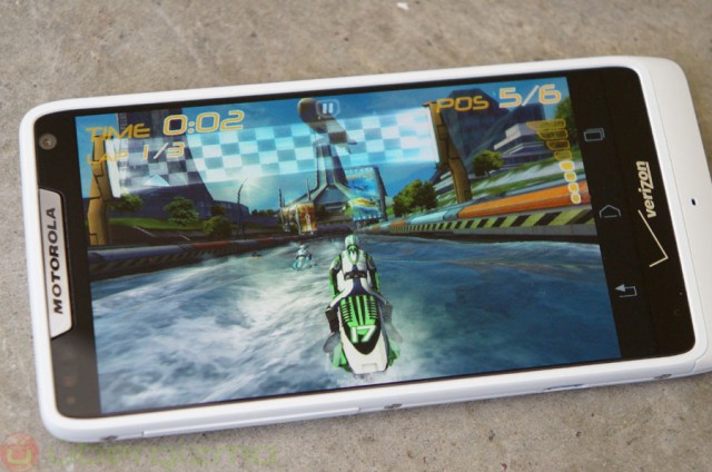 motorola-droid-razr-m-review-18