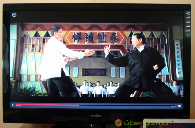 Netflix, finally available on the ARM Chromebook Samsung Series 3 in dual screen mode.