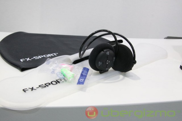 VR1-headphones-07
