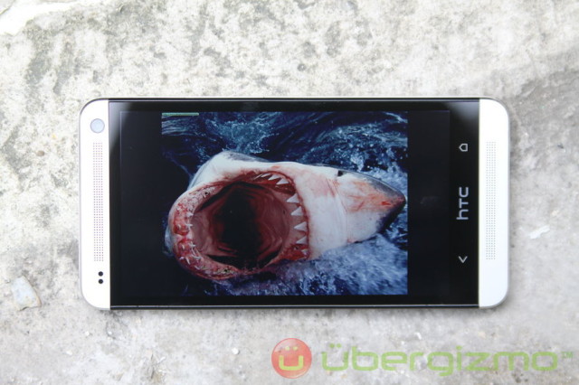 HTC-One-03