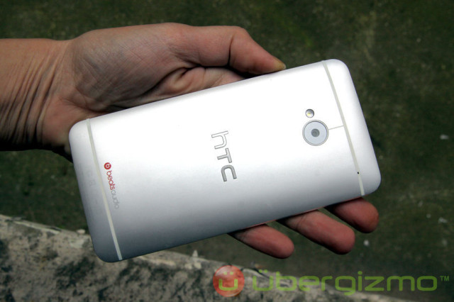 HTC-One-06