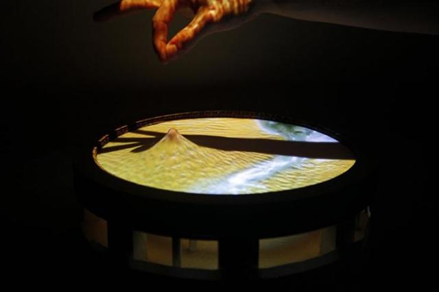 elastic-touchscreen