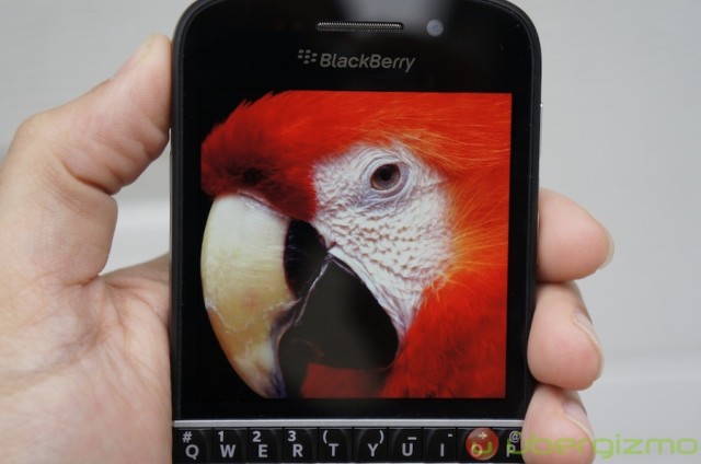 BlackBerry-Q10-Review-13