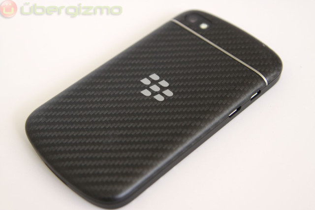 blackberry-q10-unboxing-12