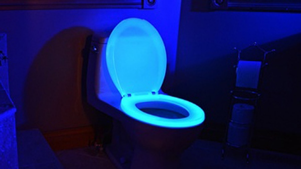 glow-in-the-dark-toilet-seat