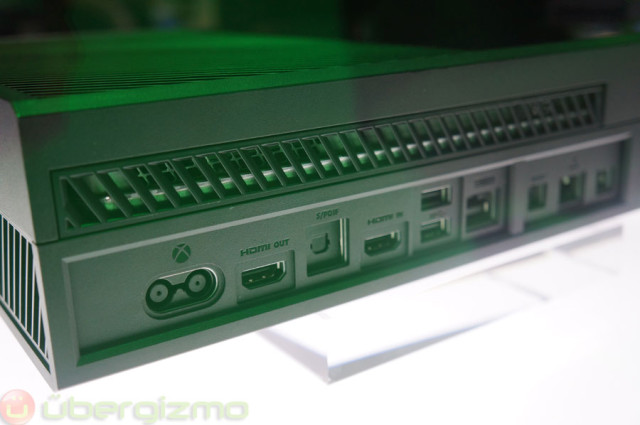 xbox-one-hands-on-review-08