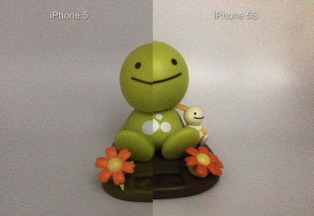iPhone 5 (left) and iPhone 5s (right) in a low light environment of only 7 LUX