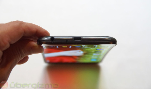 lg-g-flex_07