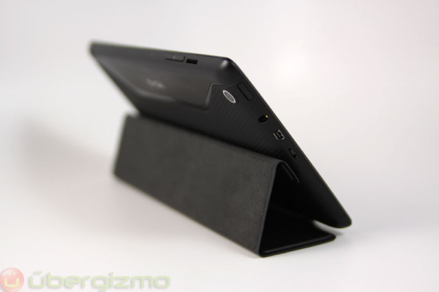 The slide cover works well and has a very sturdy attachment system