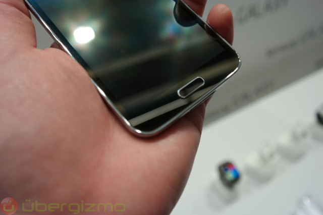 galaxy-s5-preview-mwc2014-04