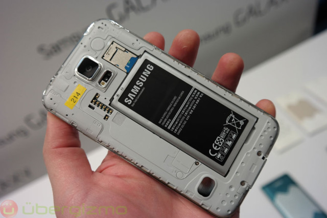 galaxy-s5-preview-mwc2014-27