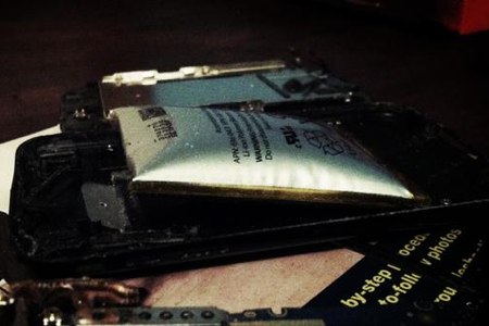iphone-3gs-battery-balloons-2