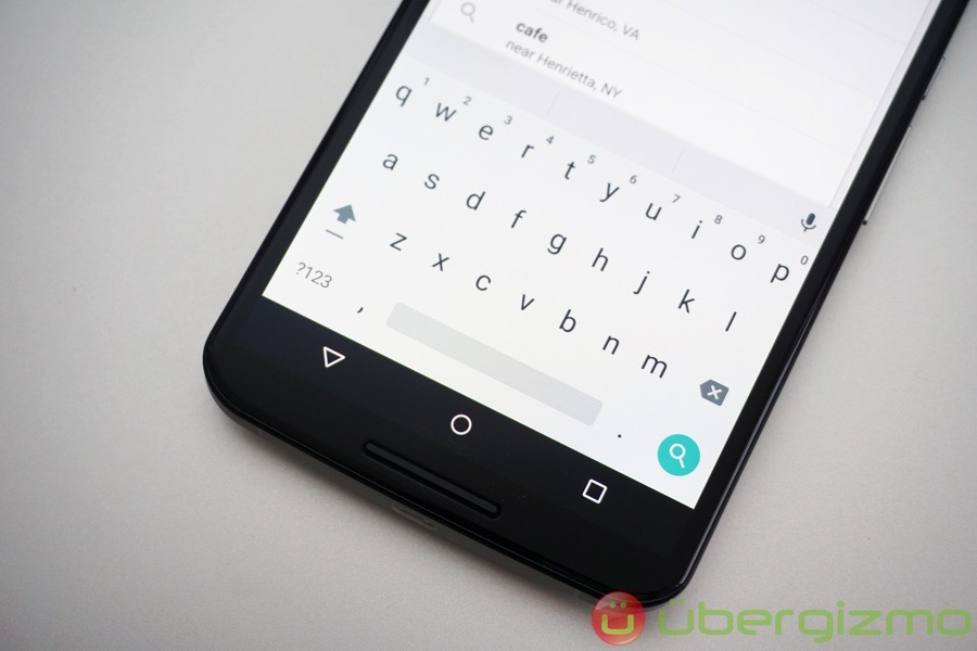 Lollipop's new default keyboard has lowercase styling.