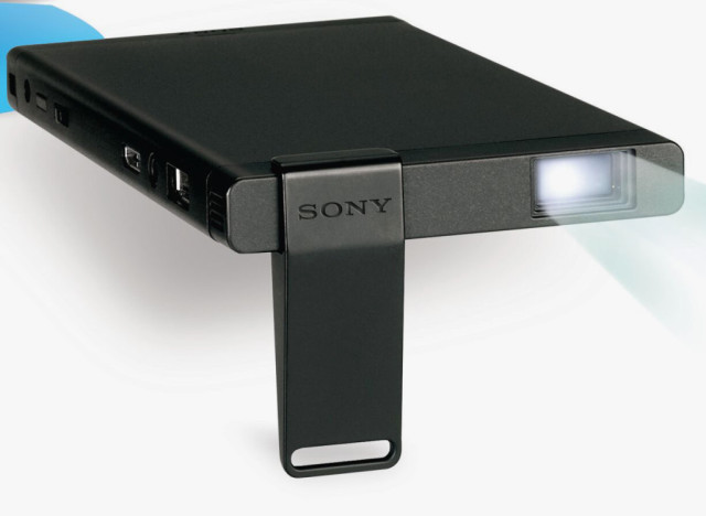 sony-mini-projector-ps4-2