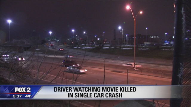 driver-phone-accident