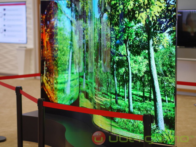 lg-curve-hd-display-2