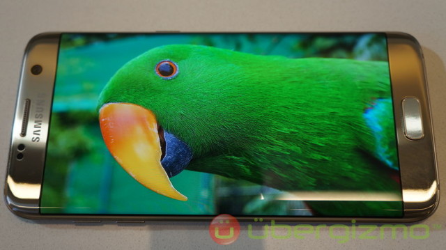 Samsung-Galaxy-S7-edge-display-2_900