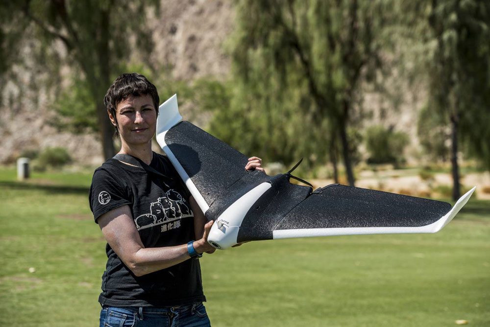 Ubergizmo co-founder Eliane Fiolet during flight tests. Photosby Brian Craig