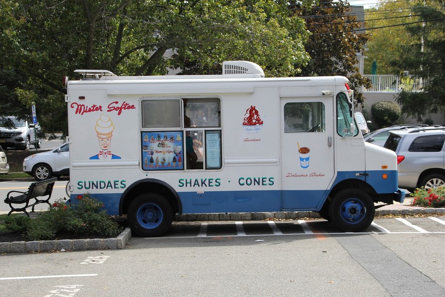 Nyc Interneto Kioskai įsilauzė į Ice Cream Truck Muzika