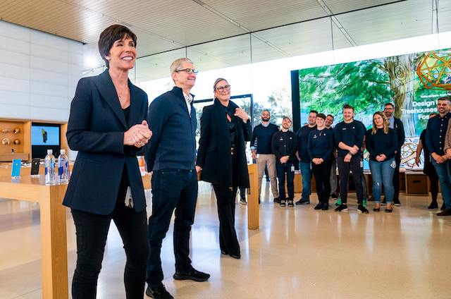 Apple’s Retail Boss Leaving Company In April