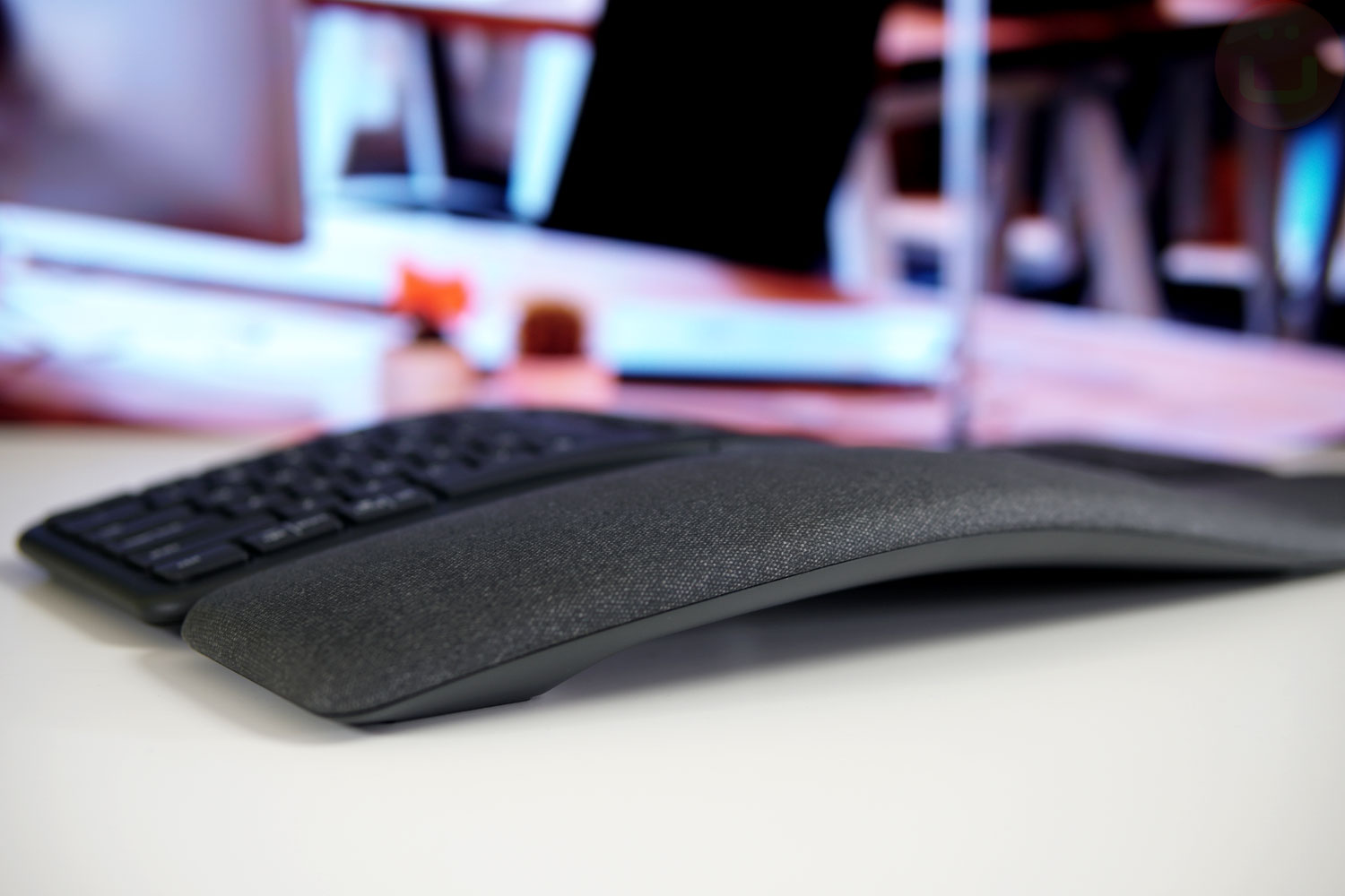 Logitech Ergo K860 Ergonomic Keyboard Review Ubergizmo